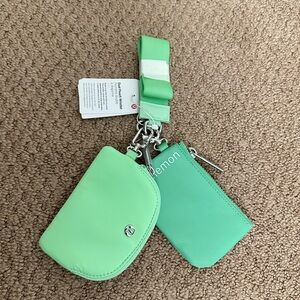 Lululemon NWT Dual pouch wristlet